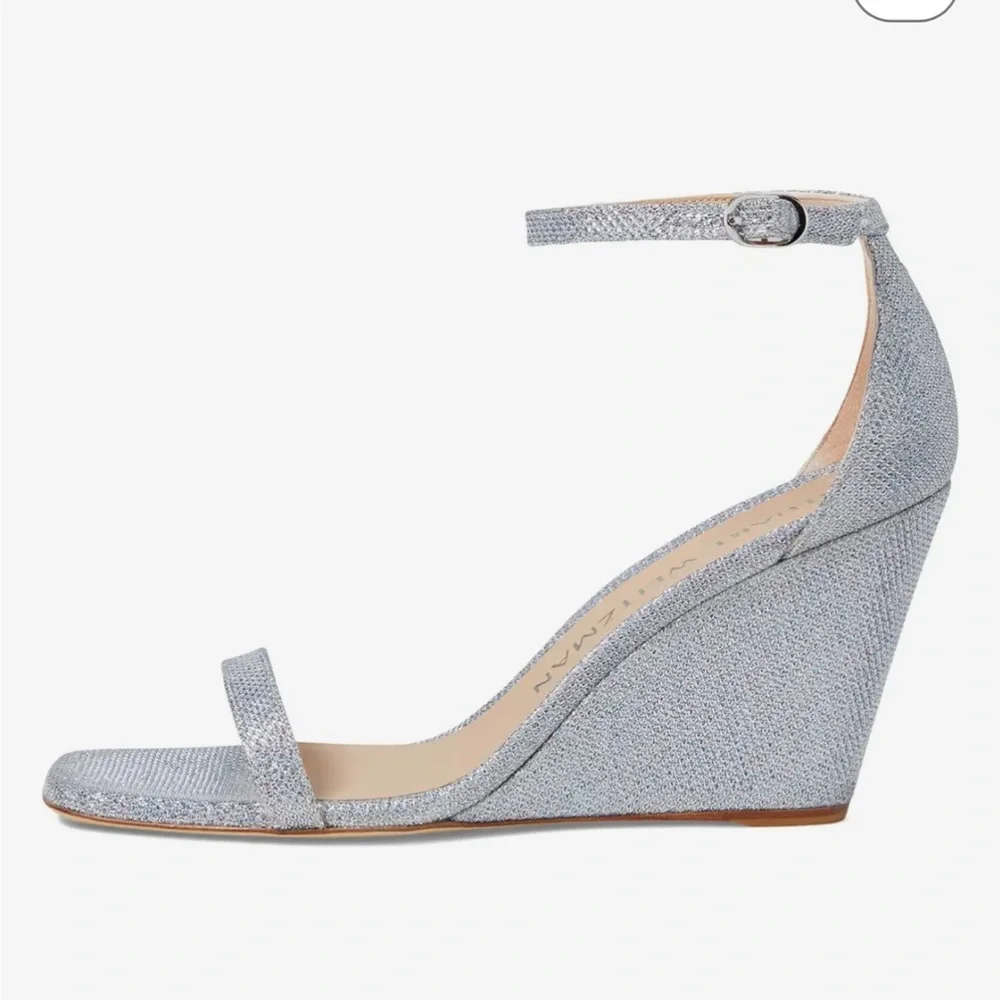 Stuart Weitzman product information